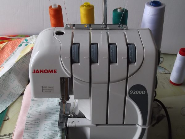 Overlock sewing machine