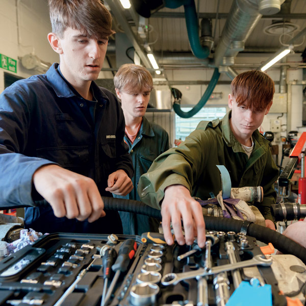 HNC/FdSc Professional Superyacht Engineer